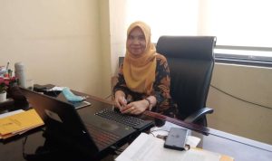 Kepala Kabid Bapokting pada Dinas Perdagangan Kabupaten Bekasi Helmi Yenti